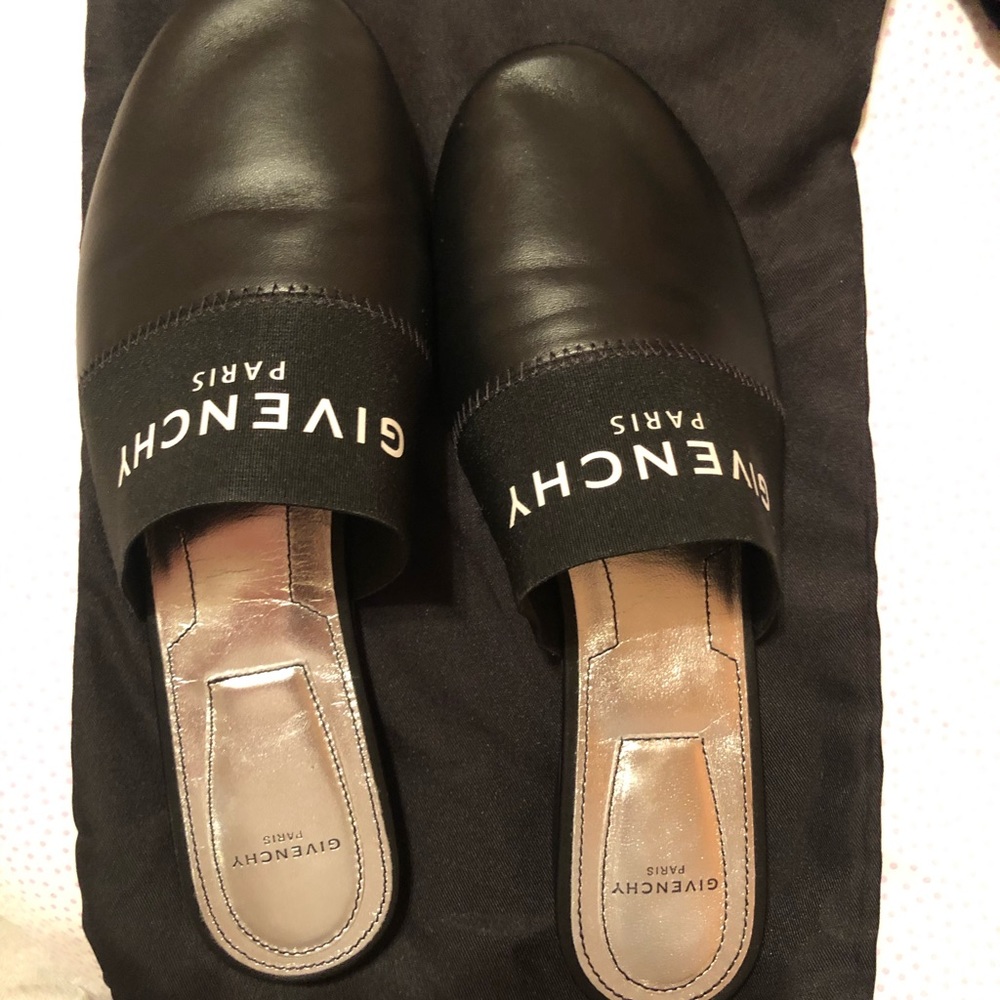 Givenchy Bedford Flats
